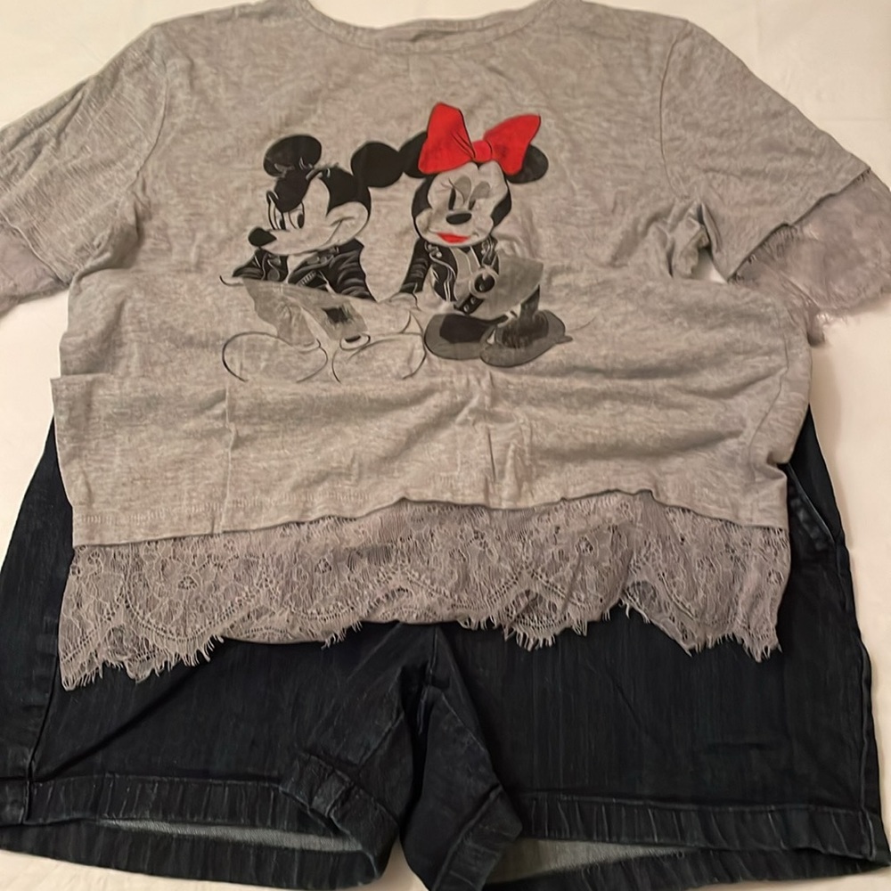 Disney size XL Mickey and Minnie t-shirt & Size 16 Liz Claiborne shorts. EUC.